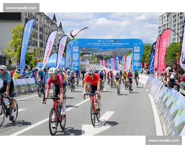 上海儿童自行车赛激情开启 吸引众多小选手共竞骑行梦想 上海儿童自行车赛激情开启 吸引众多小选手共竞骑行梦想